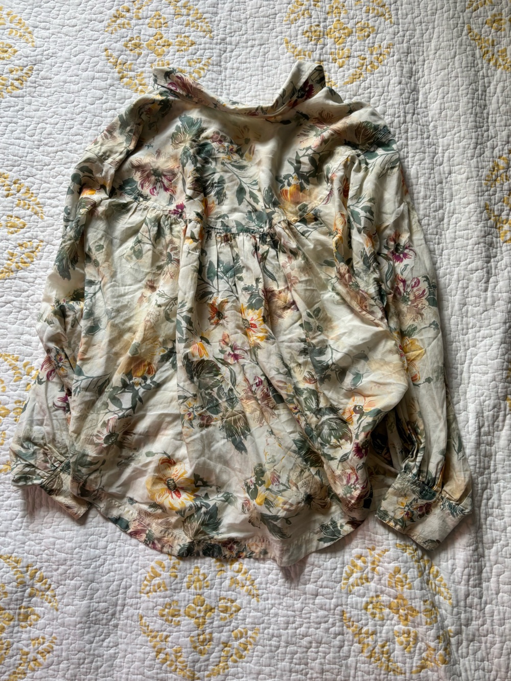 Pilcro batwing yoke blouse medium ivory floral - Picture 3 of 7